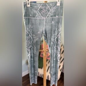 Yoga Democracy Pure Sage Yoga Leggings